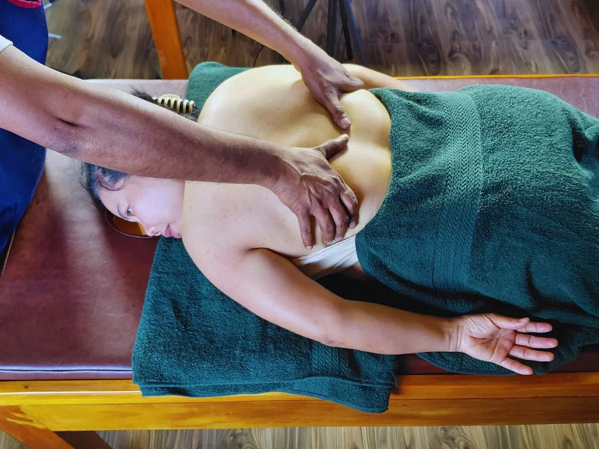 Ayurvedic back massage at The Mist.