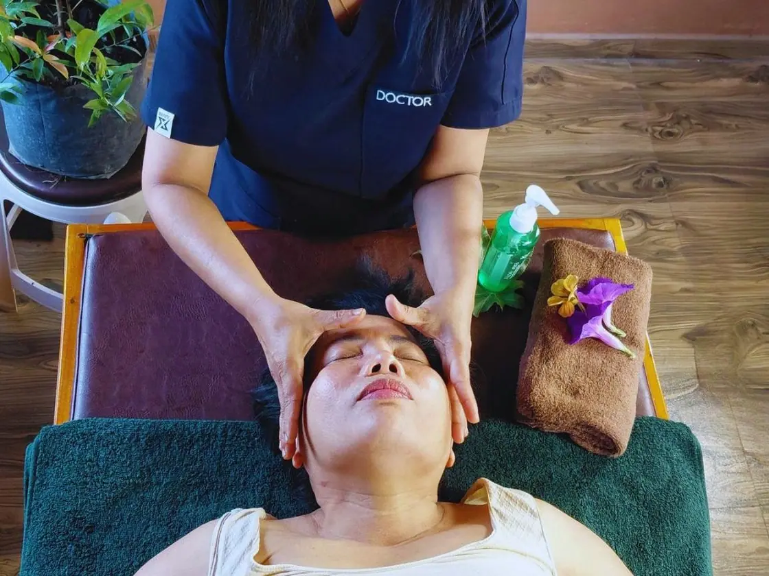 Ayurvedic face massage at The Mist.